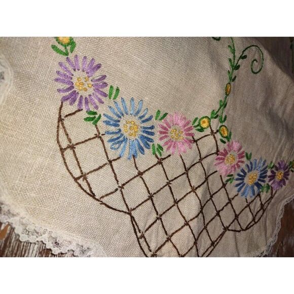 5/$25 13.5X44" Vintage Embroidered Linen Table Runner Dresser Scarf Flowers - Picture 4 of 8
